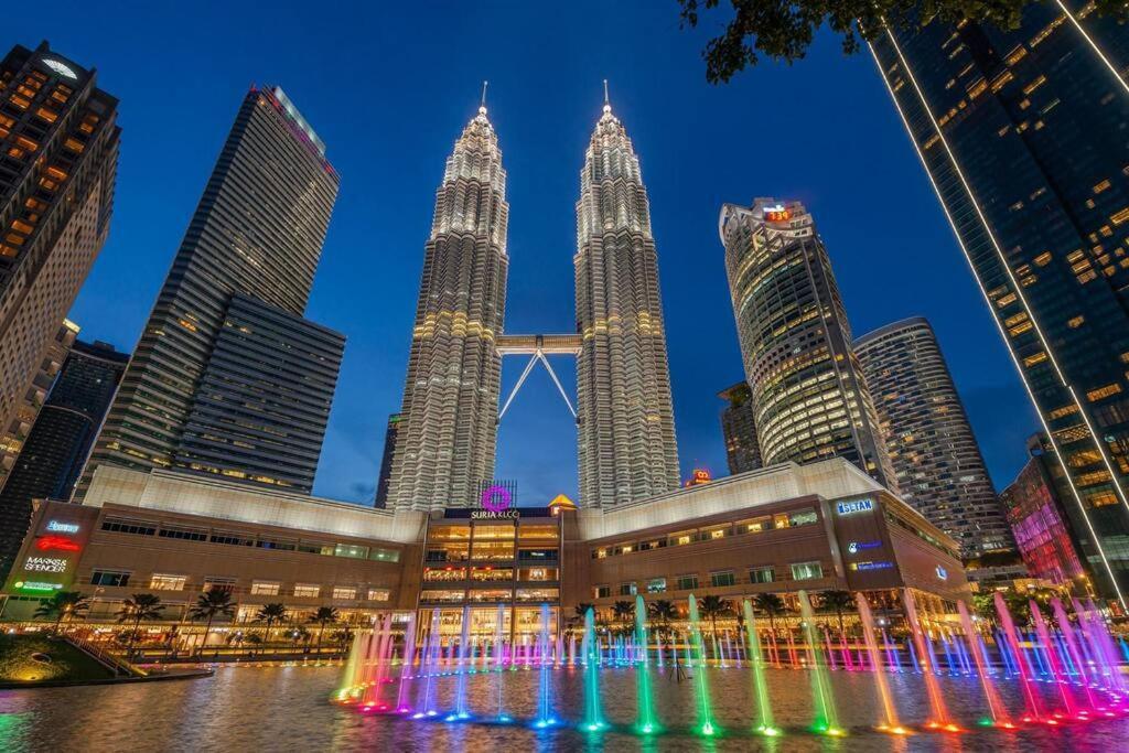 Axis Crown Near Klcc